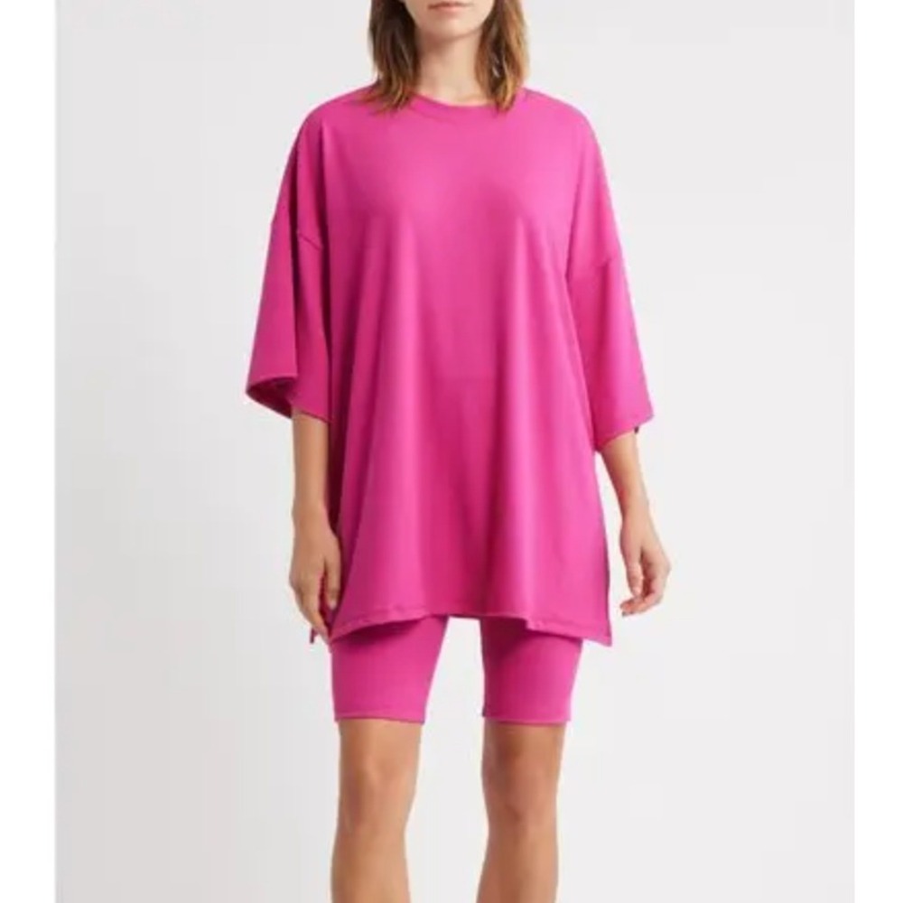 Dressed in Lala Malone Rib Oversized T-Shirt Side Slit Hot Pink Size XL